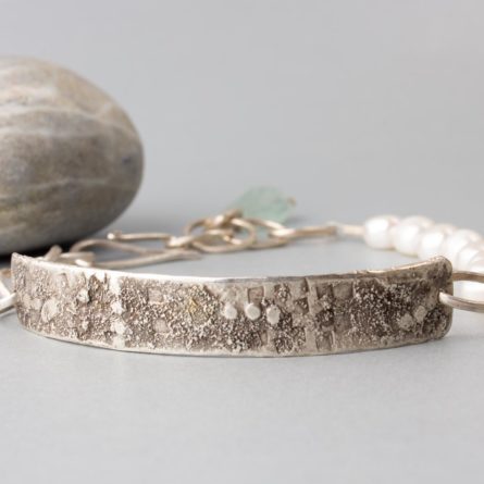 silver_pearl_charm_bar_bracelet