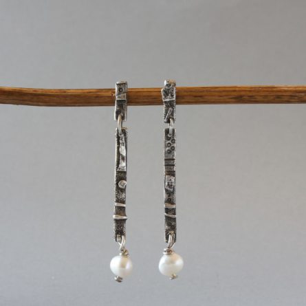 silver_textured_stick_earrings_pearls_